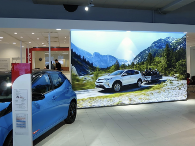 autoshowroom lumina design spanplafond