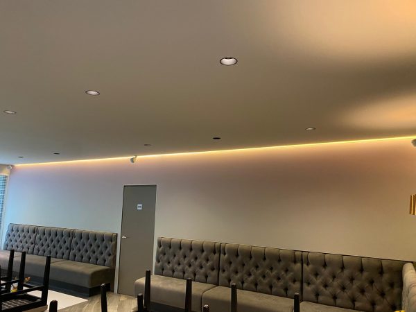 plafond met verlichting led